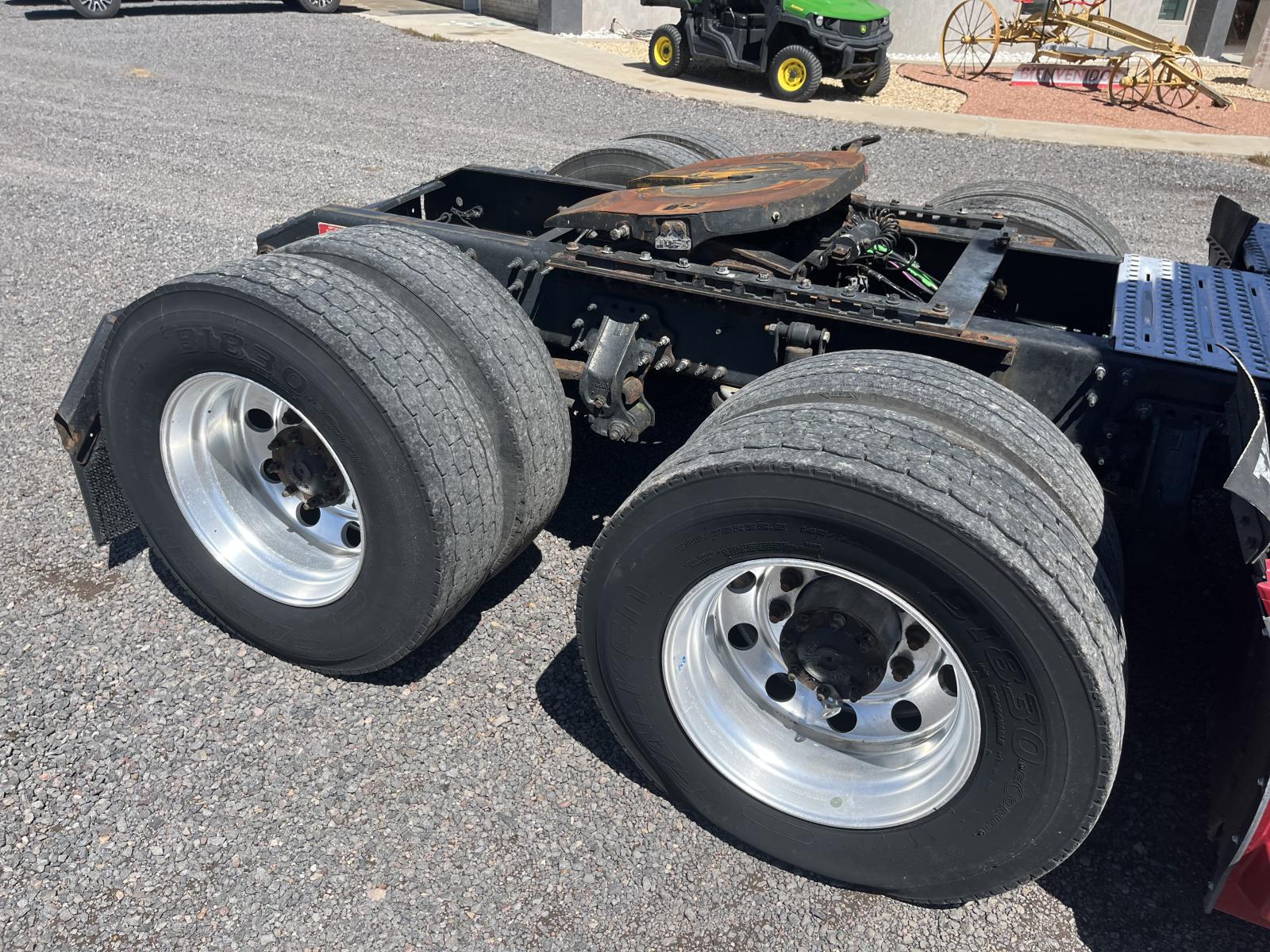 ./imagenes/INVOICE/2019/16570/VOLVO VNL64T670 (7).JPG